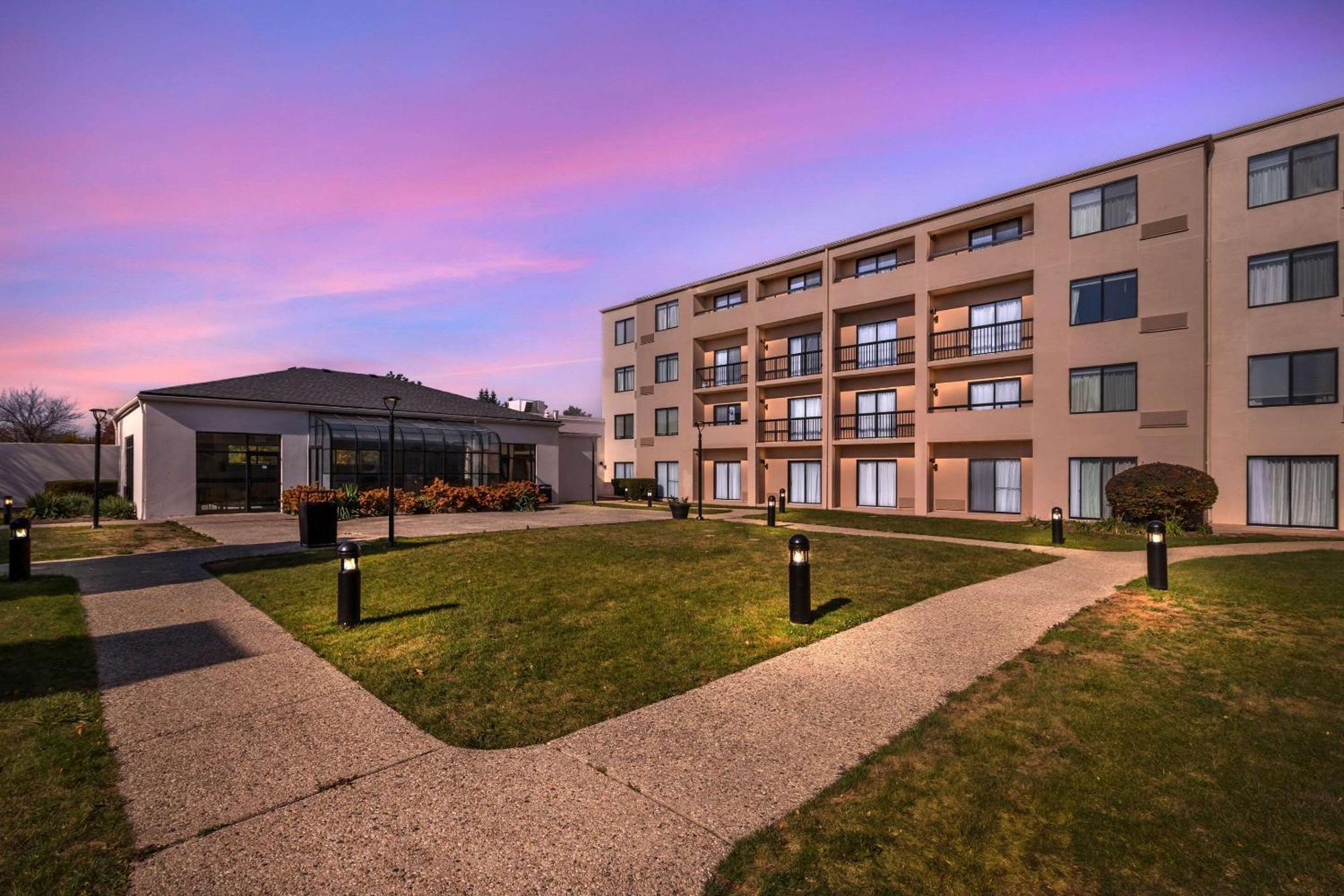 Comfort Inn & Suites Arlington Heights - Buffalo Grove Exterior photo